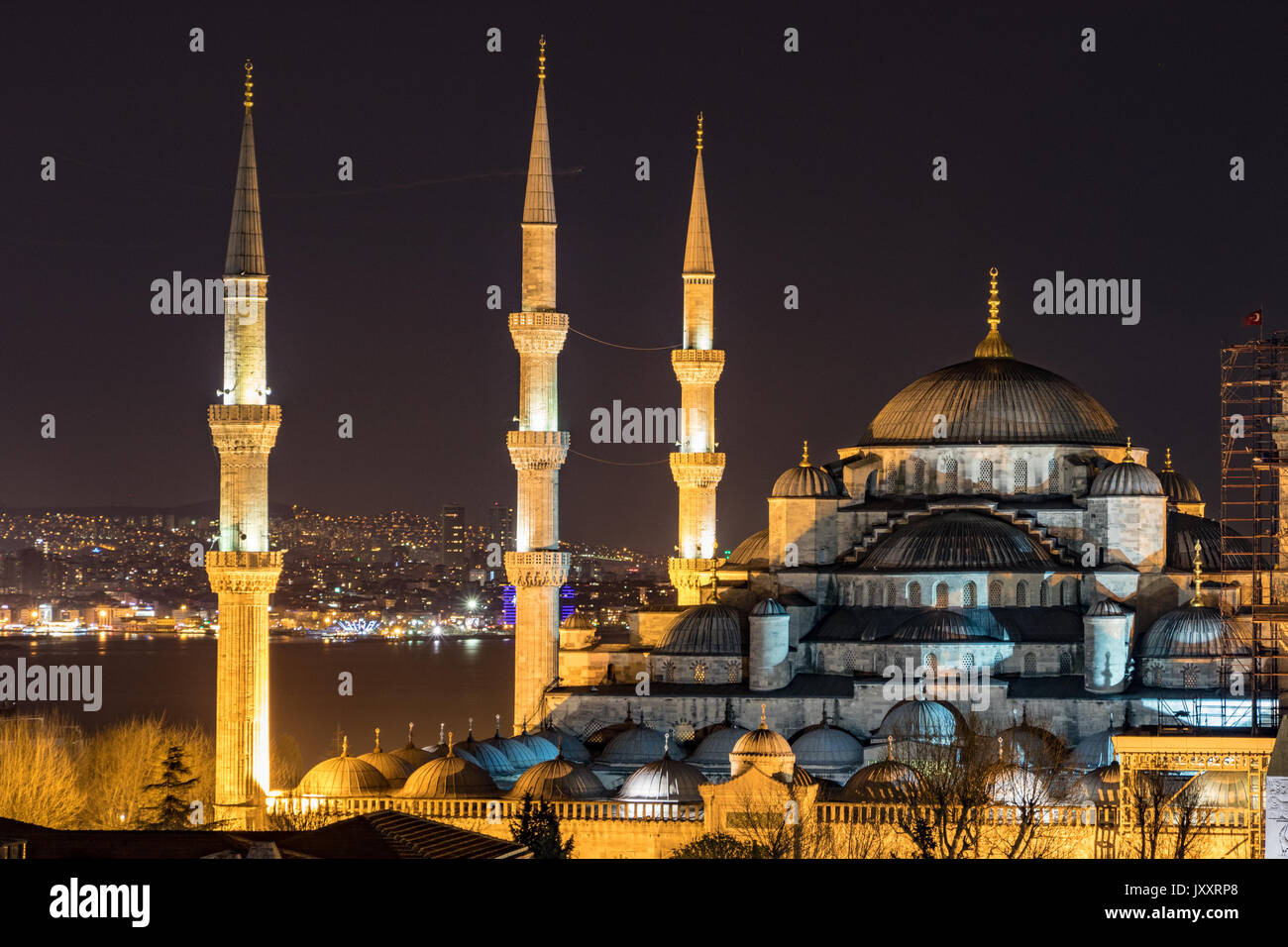 La Moschea Blu di Istanbul è una grande attrazione turistica, e fu costruita tra il 1609 e il 1616 Foto Stock