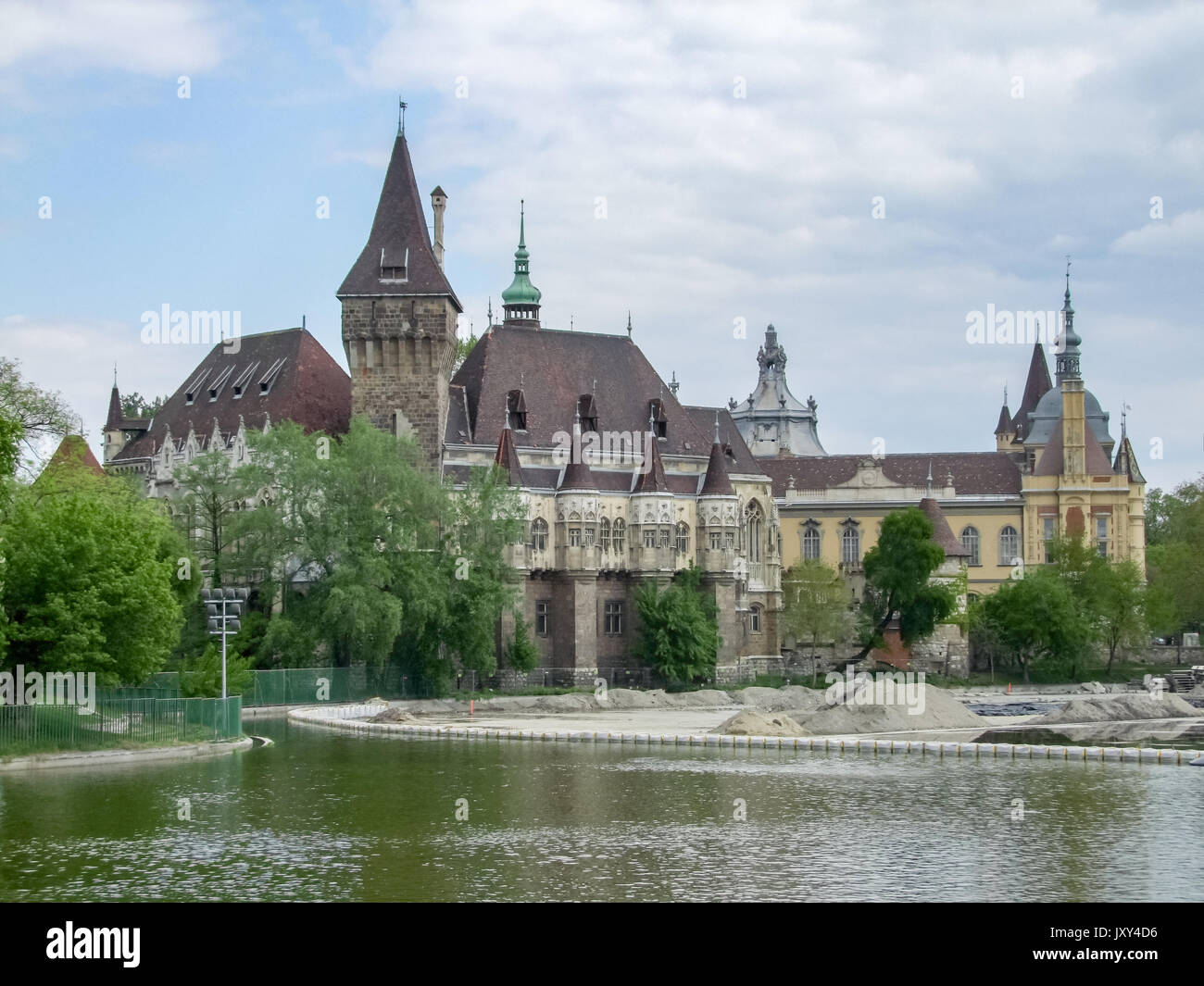 Castello di Vajdahunyad a Budapest, la città capitale di Ungheria Foto Stock