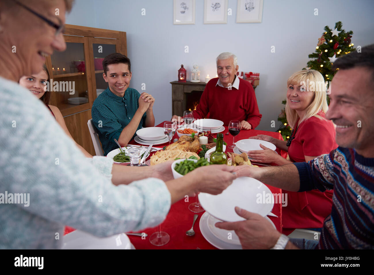 La Vigilia di Natale nei dintorni della famiglia più vicino Foto Stock