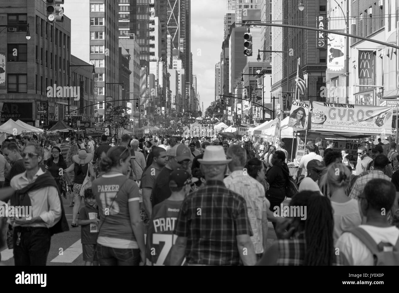 Occupato la città di New York street market Foto Stock
