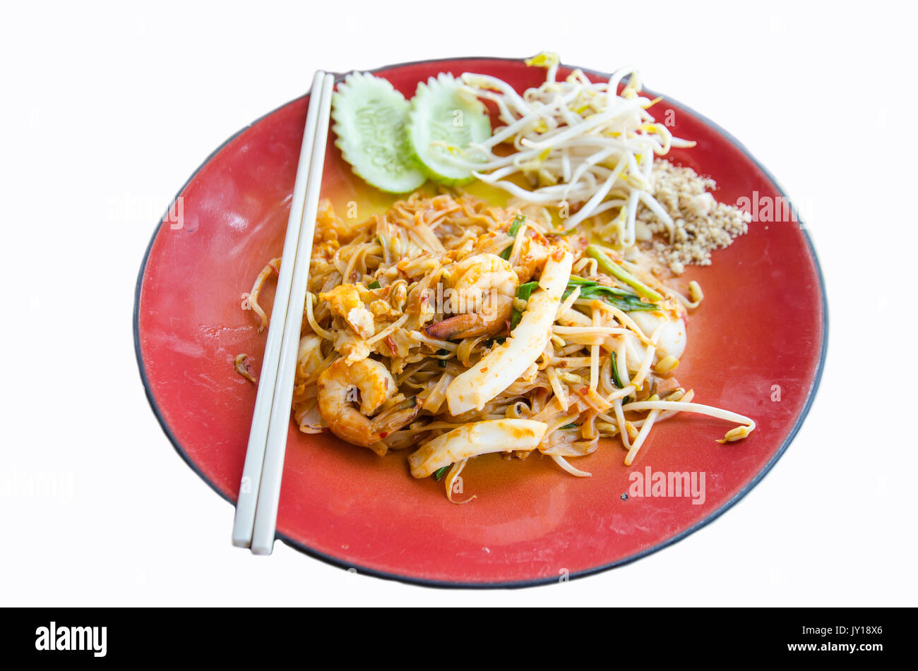 Il cibo tailandese PUDTHAI chiamata famoso cibo su sfondo bianco Foto Stock