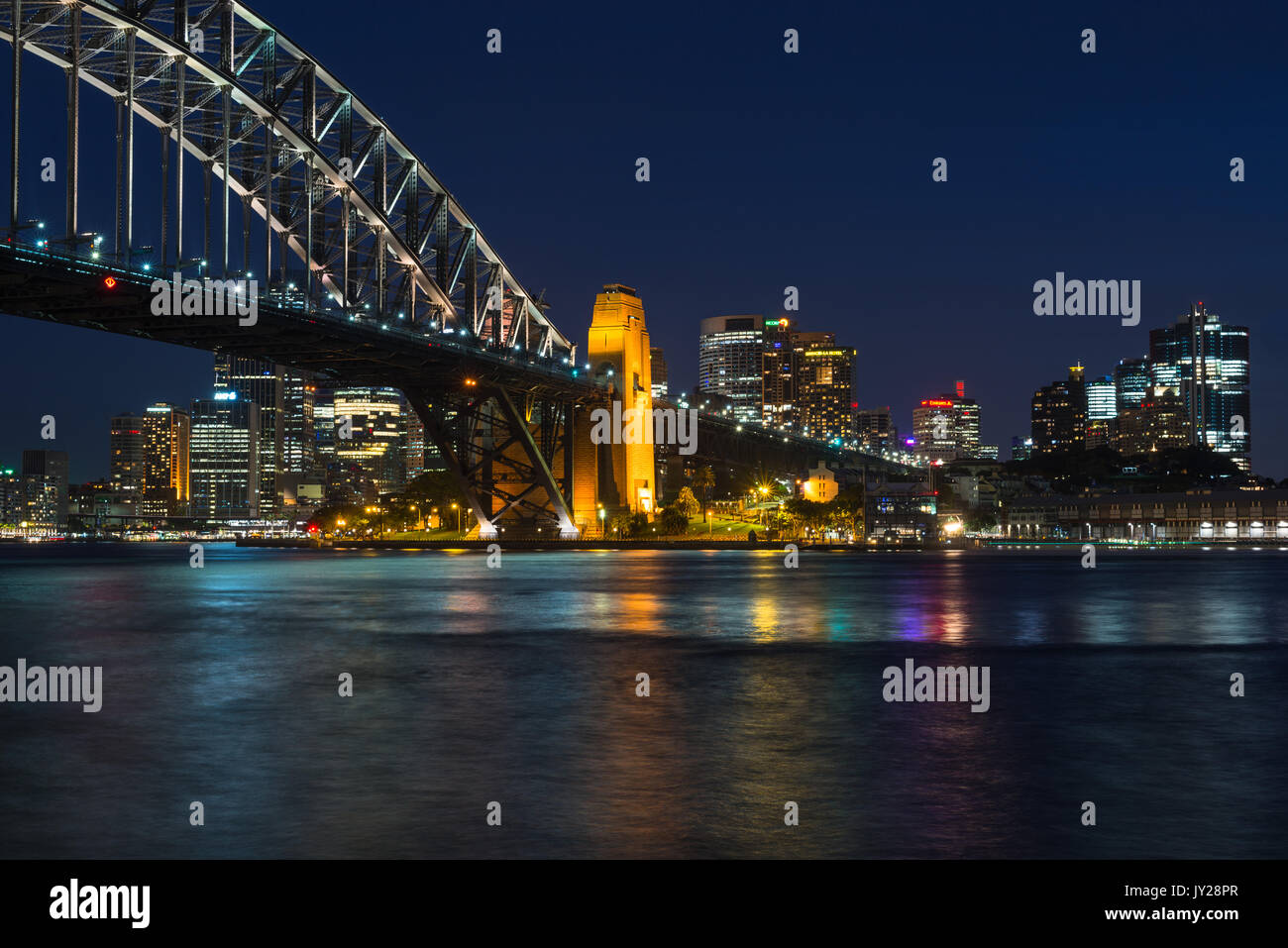 Il Ponte del Porto di Sydney dopo il buio, Sydney, Nuovo Galles del Sud, Australia Foto Stock