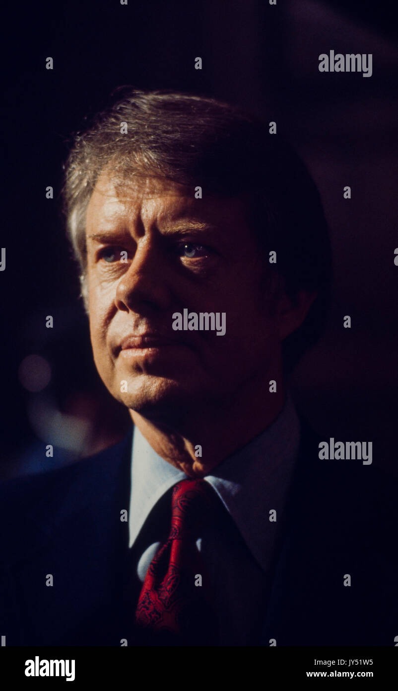 Il presidente Jimmy Carter risolve una casa bianca news conferenza nel vecchio ufficio esecutivo edificio a Washington. Foto Stock