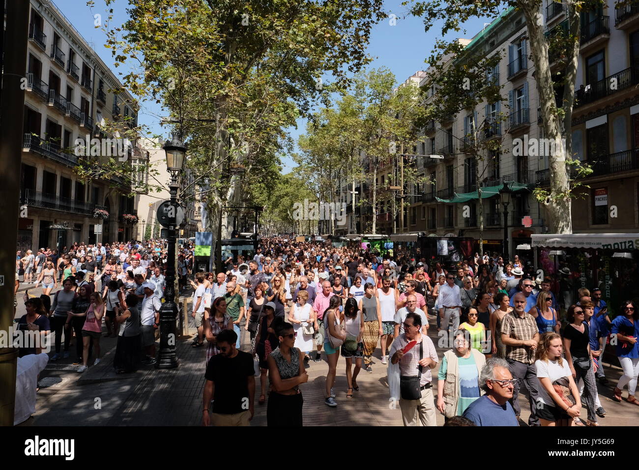 Barcellona, Spagna. 18 Agosto, 2017. dimostrazione Barcellona contro il terrorismo (18/08/2017) Credito: Victor Turek/Alamy Live News Foto Stock