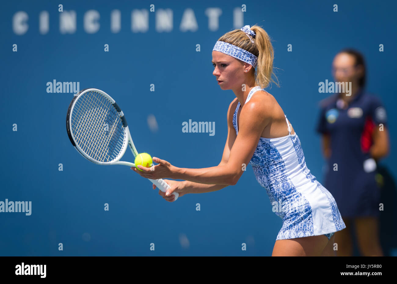 Cincinnati, Stati Uniti. 18 Agosto, 2017. Camila Giorgi Italia al 2017  Western & Southern Open WTA Premier 5 tennis tournament © Jimmie48  Fotografia/Alamy Live News Foto stock - Alamy