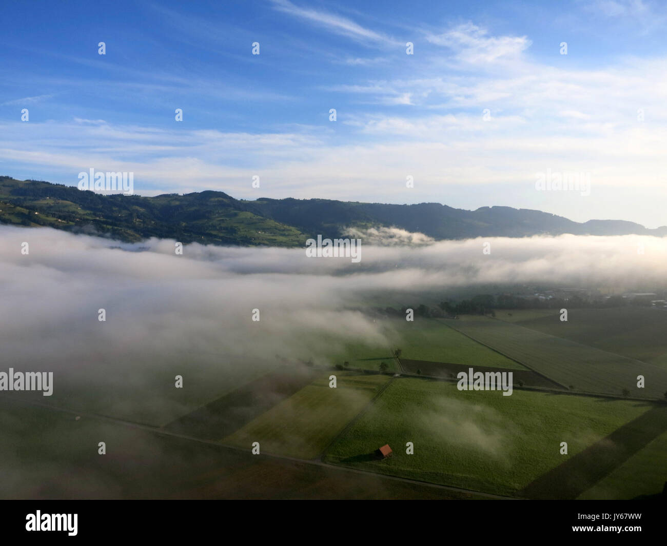 Luftaufnahme Nebel.Caption locale *** nebbia, campo, Paesaggio, natura, all'aperto, Svizzera, Vista Aerea, la fotografia aerea, dal di sopra, antenna pers Foto Stock