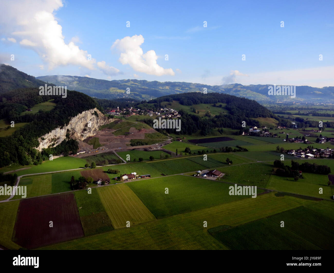 Luftaufnahme des Dorf Kobelwald.Caption locale *** Kobelwald, agricoltura, paesaggio, Rheintal, Svizzera orientale, estate, Svizzera, Vista Aerea Foto Stock