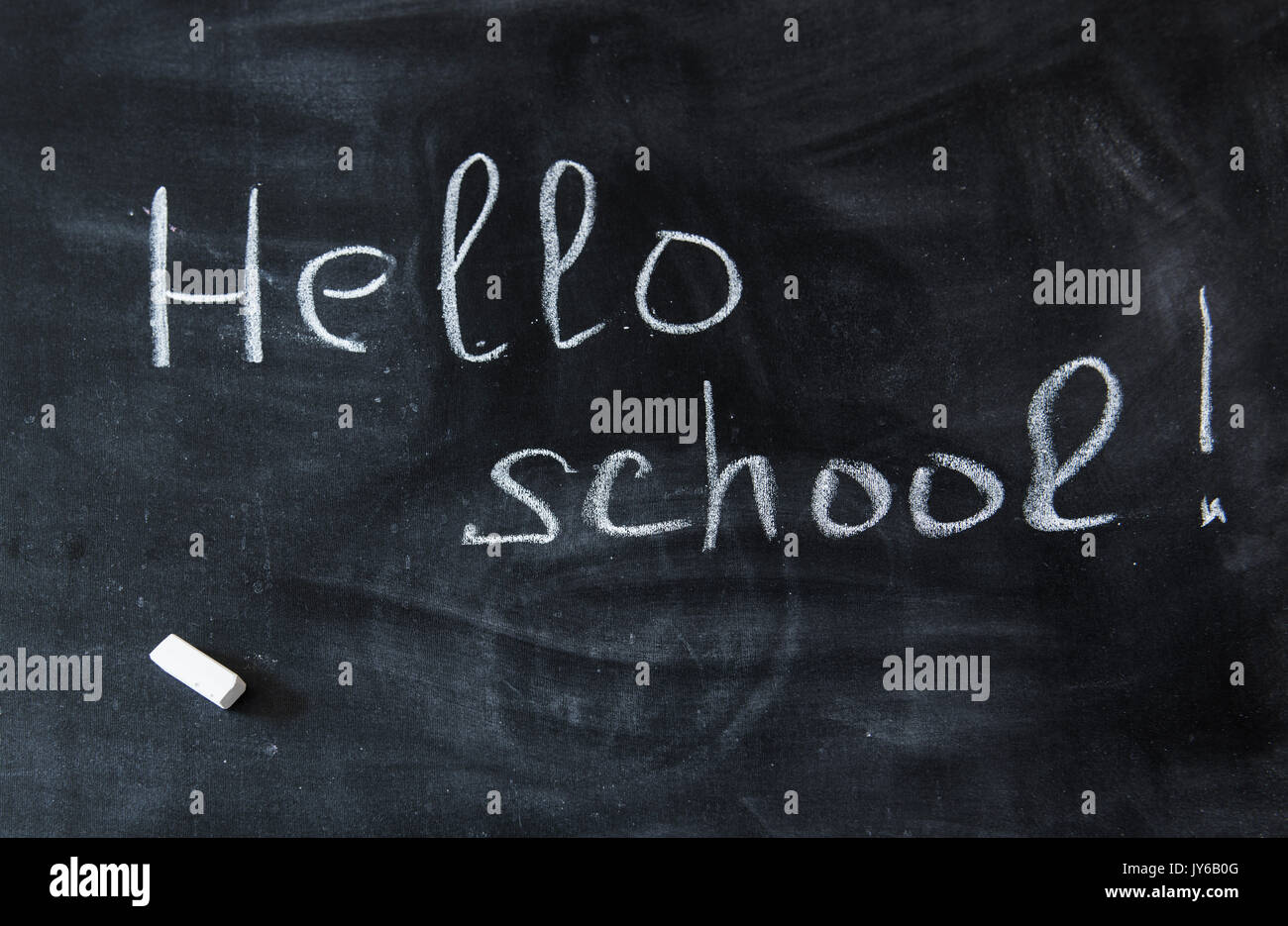 Consiglio scolastico con l'iscrizione: "Ciao scuola' Foto Stock