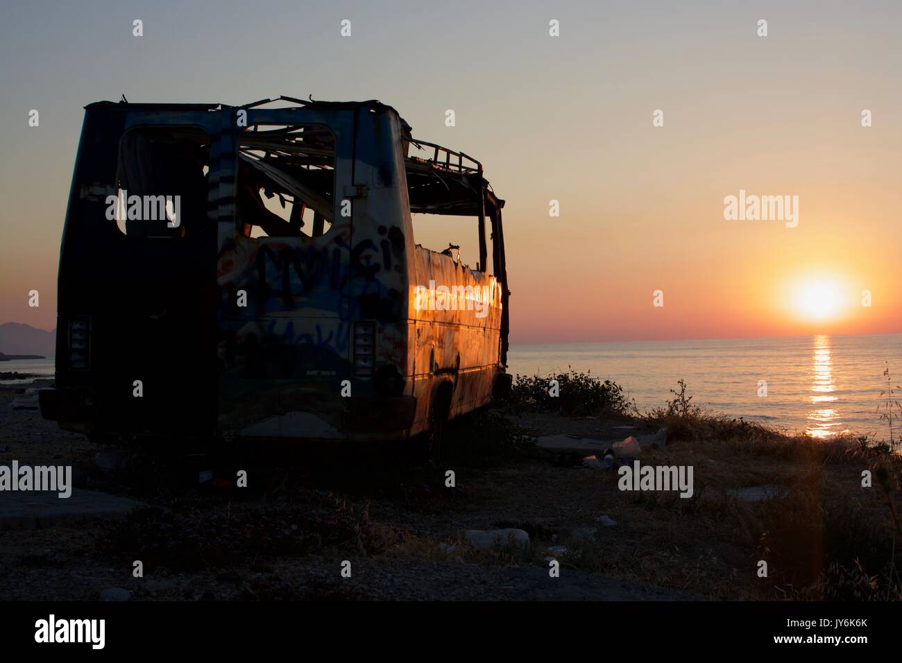 Graffiti camper vista tramonto North Cipro Foto Stock
