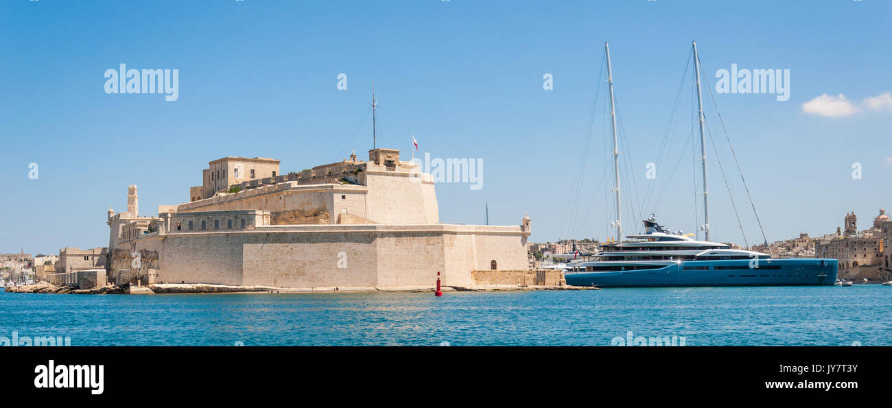 Il Forte Sant'Angelo dal Grand Harbour Foto Stock