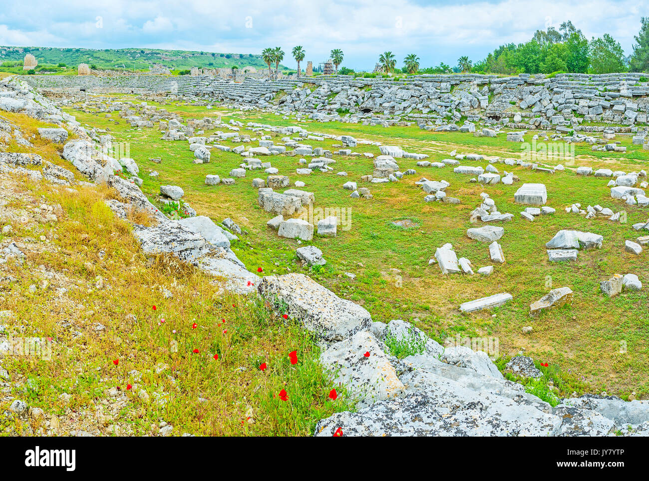 Stadio di Perge è uno degli importanti monumenti della antica città anatolica, Antalya, Turchia, Foto Stock