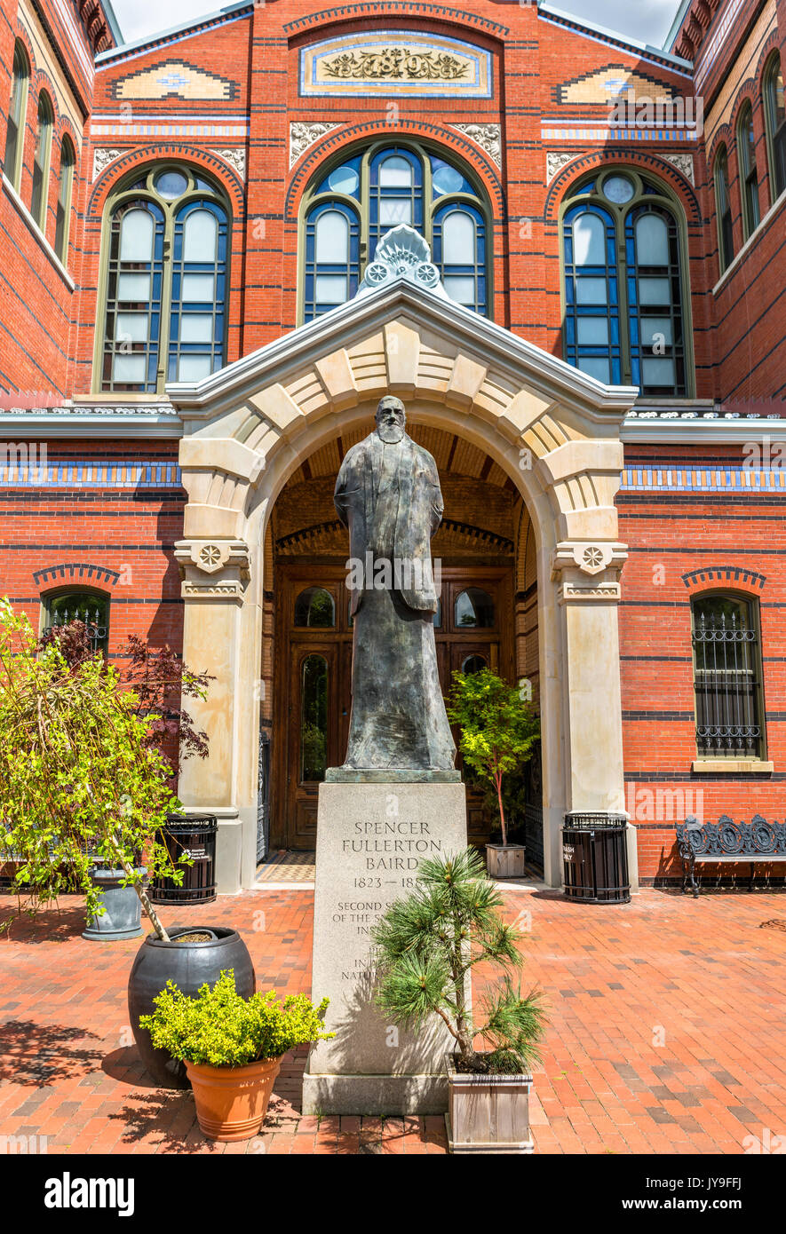 Statua di Spencer Fullerton Baird presso i musei Smithsonian in Washington D.C. Foto Stock
