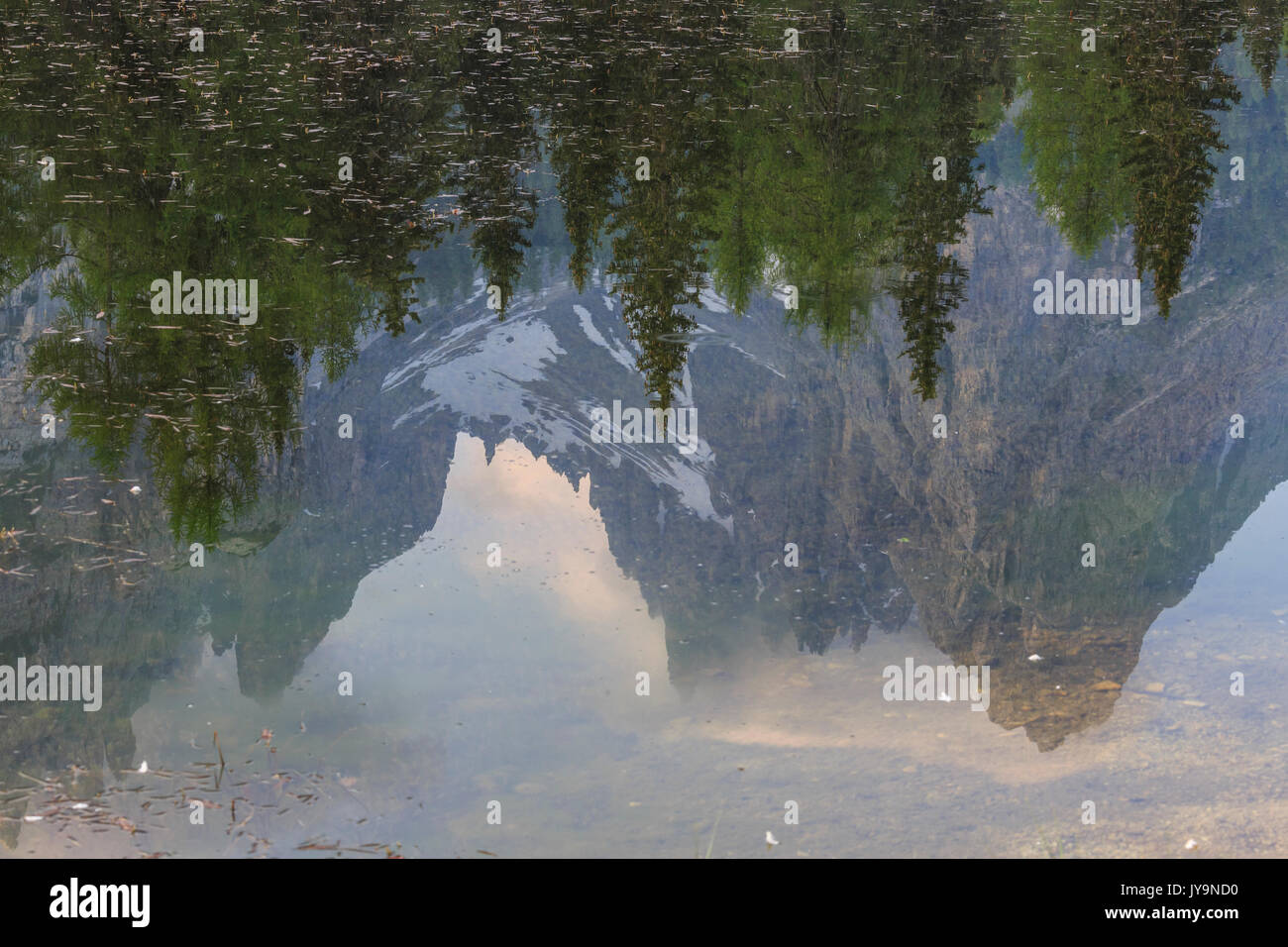 I Cadini di Misurina gruppo è riflessa nel Lago Antorno. Auronzo di Cadore Veneto Dolomiti di Sesto Italia Europa Foto Stock