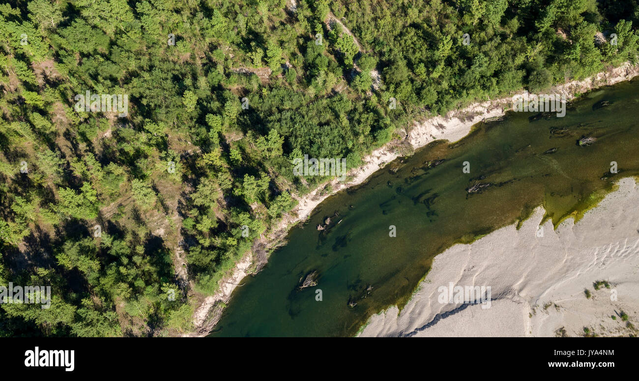 Foto aerea di barre di ghiaia sul fiume Drava Foto Stock