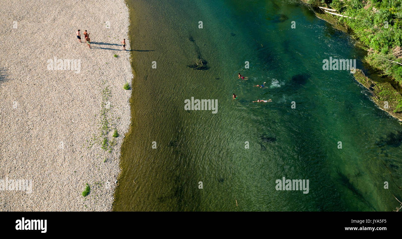 Foto aerea di barre di ghiaia sul fiume Drava Foto Stock