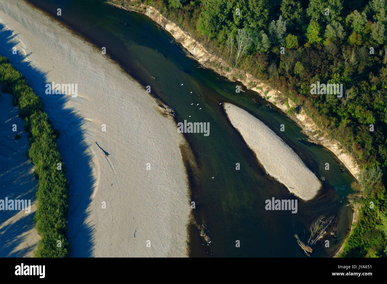 Foto aerea di barre di ghiaia sul fiume Drava Foto Stock