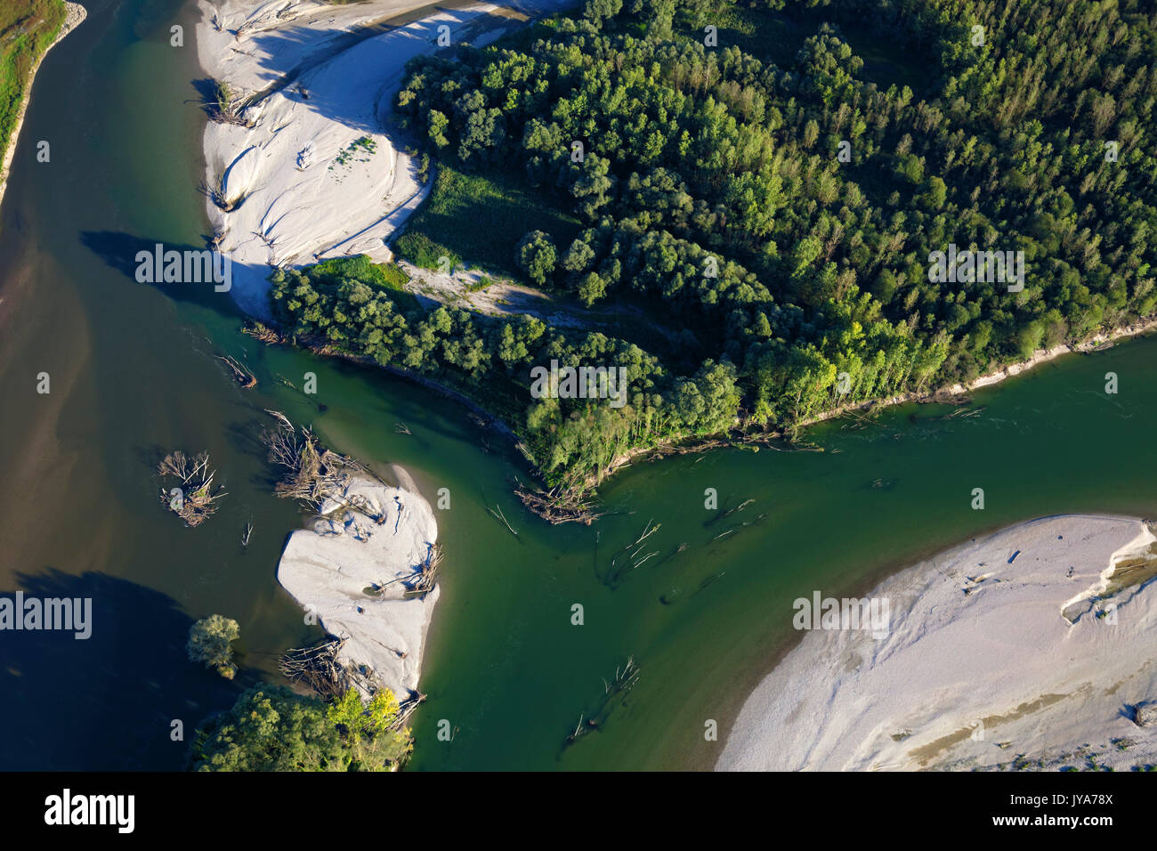 Foto aerea di barre di ghiaia sul fiume Drava Foto Stock