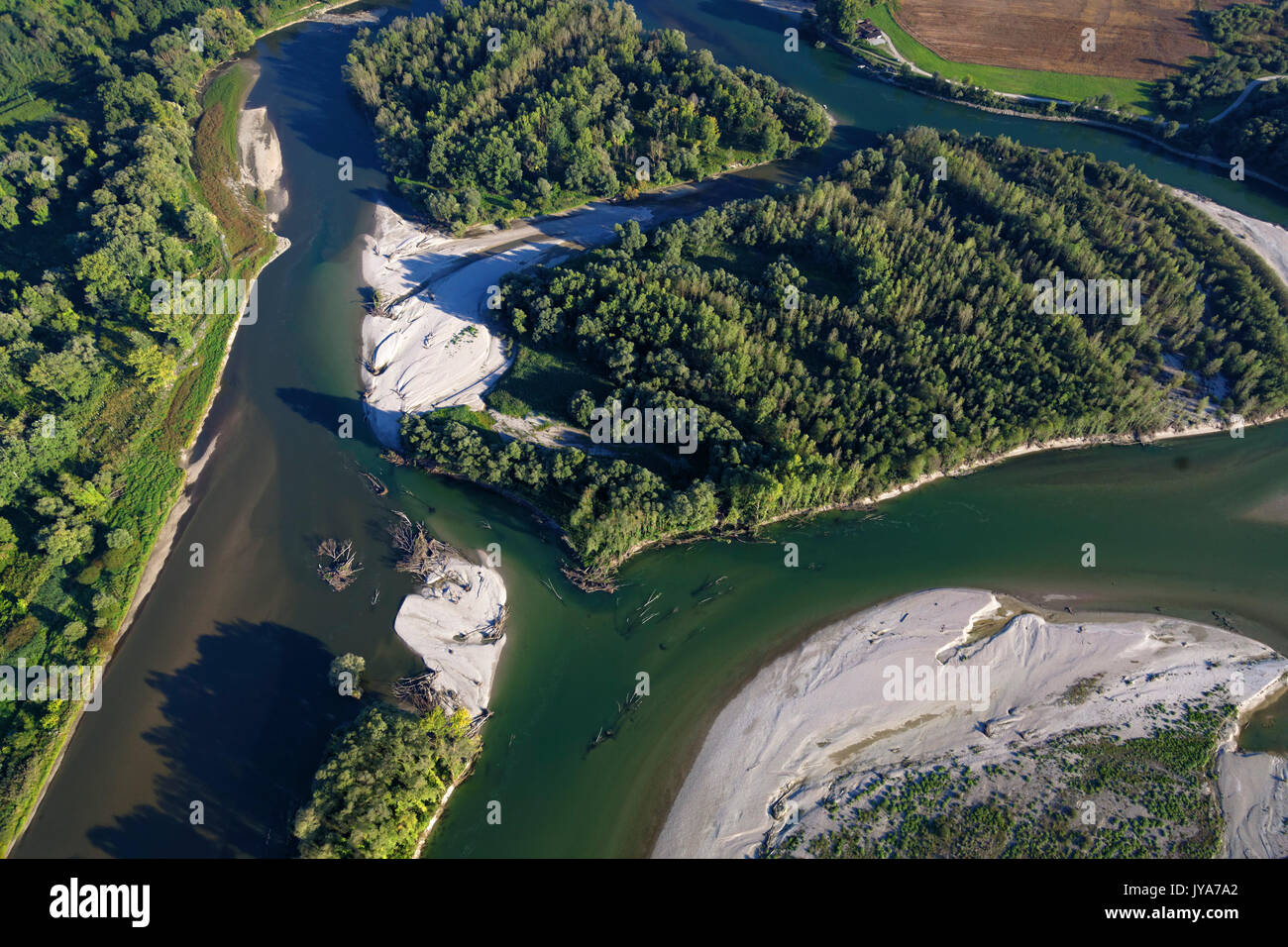 Foto aerea di barre di ghiaia sul fiume Drava Foto Stock