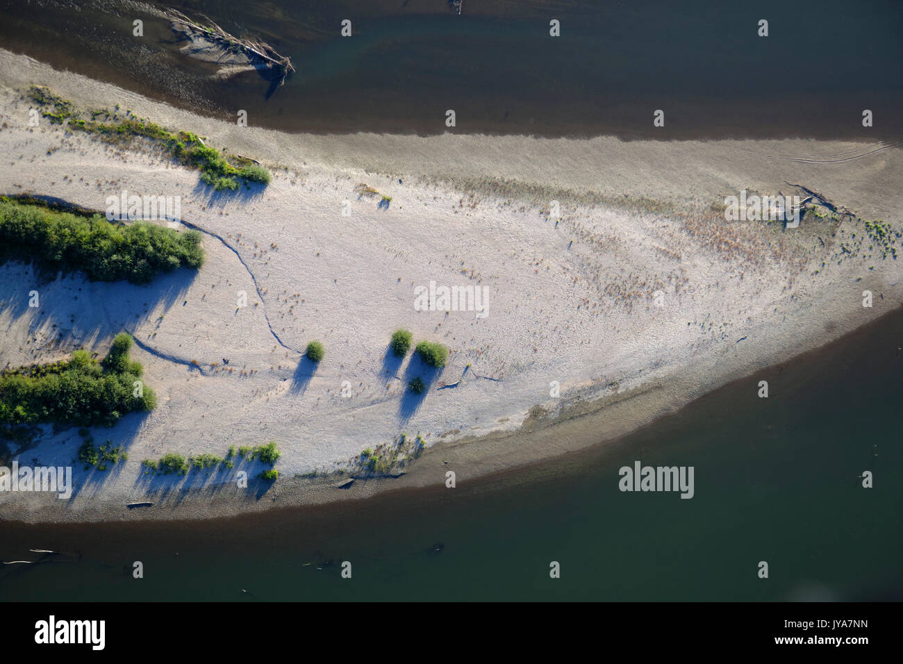 Foto aerea di barre di ghiaia sul fiume Drava Foto Stock