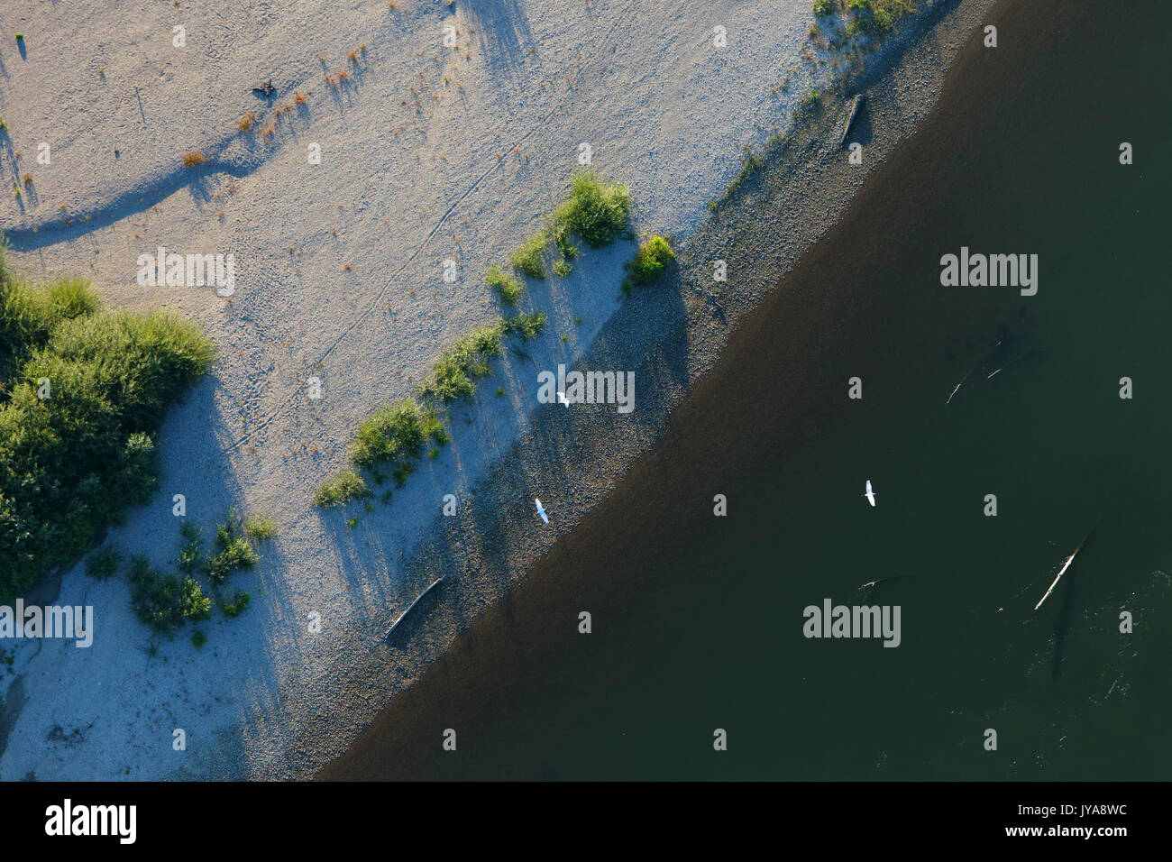 Foto aerea di barre di ghiaia sul fiume Drava Foto Stock