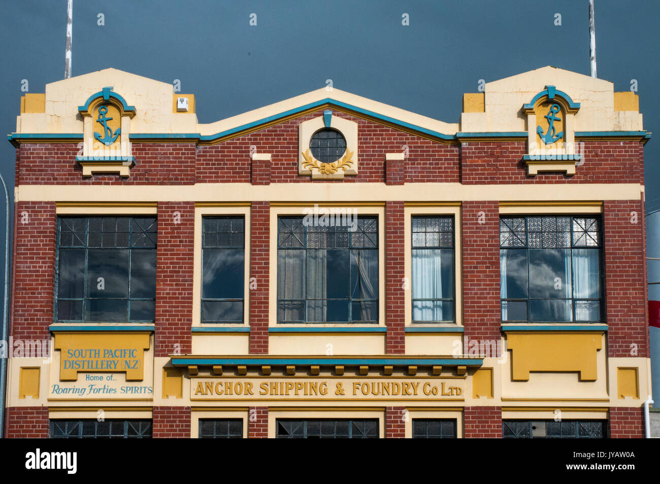 Edwardian-era la società di spedizione edificio, ora vacante, Porto Nelson, Nuova Zelanda Foto Stock