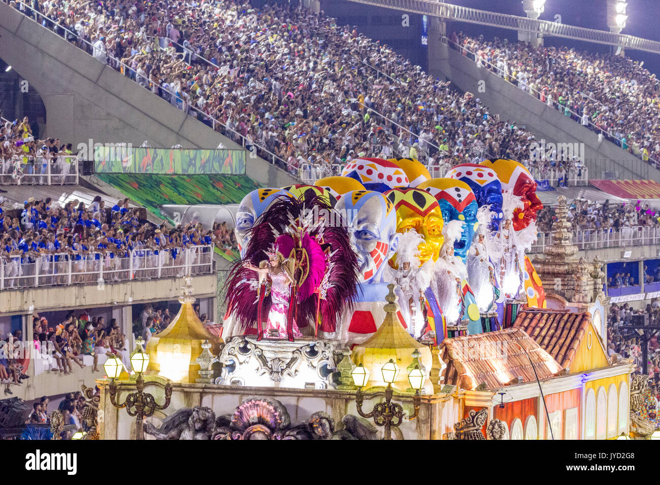 La Carnival, in ,Rio de Janeiro, Carnaval, è una, festival, in Brasile, southamerica, parade, samba, scuole, float, Sambadrome, sambodromo Foto Stock