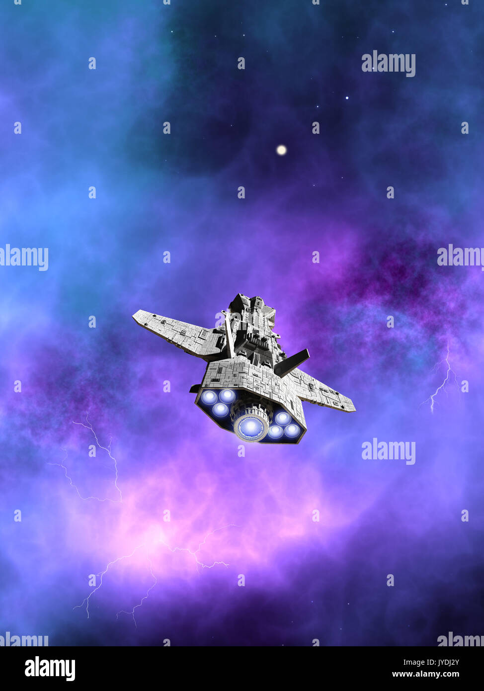 Astronave interplanetaria volando verso una nebulosa Foto Stock