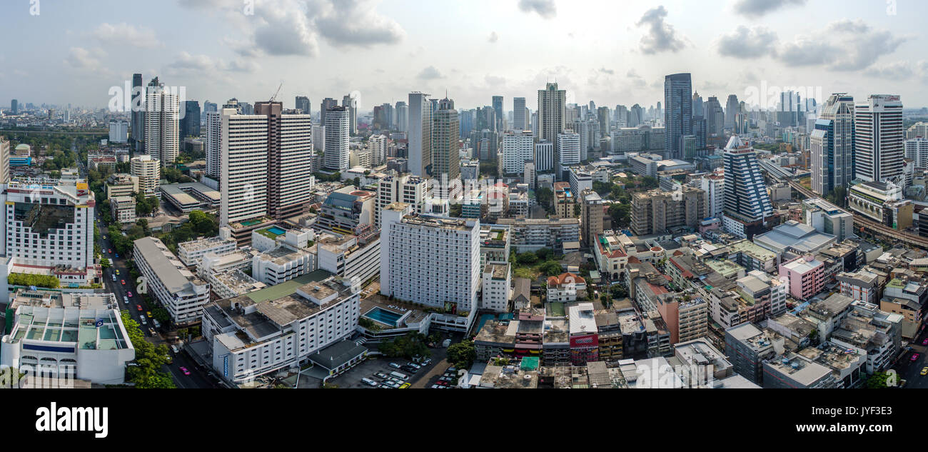 Bangkok City Panorama, Nana e Sukhumvit Road Fotografia aerea Foto Stock
