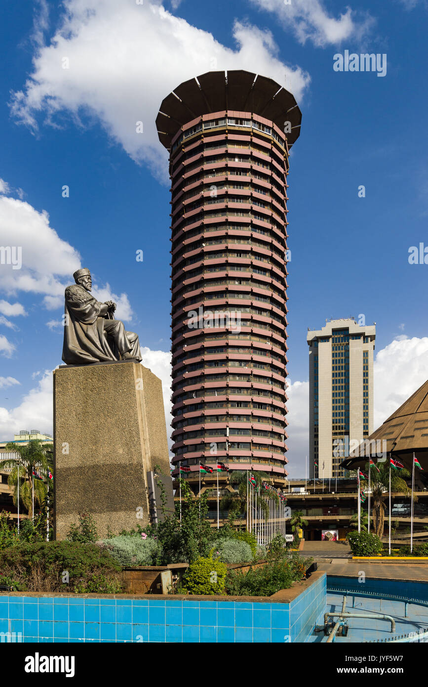 Jomo Kenyatta statua e Kenyatta International Convention Center, Nairobi, Kenia Foto Stock