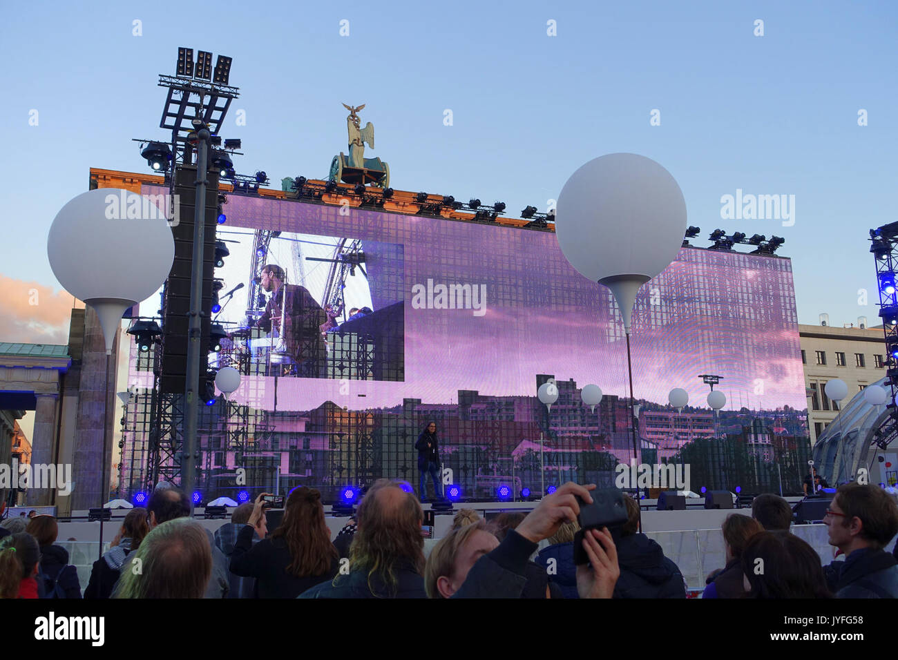 Xxv anniversario della caduta del muro di Berlino DSC09698 Foto Stock