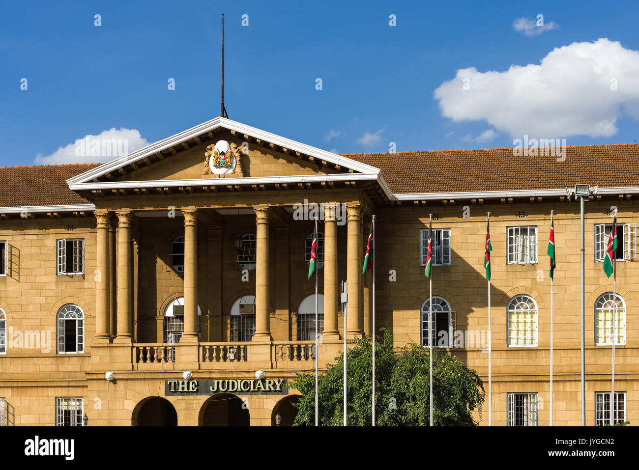 La Corte Suprema Magistratura edificio dal KICC square, Nairobi, Kenia Foto Stock