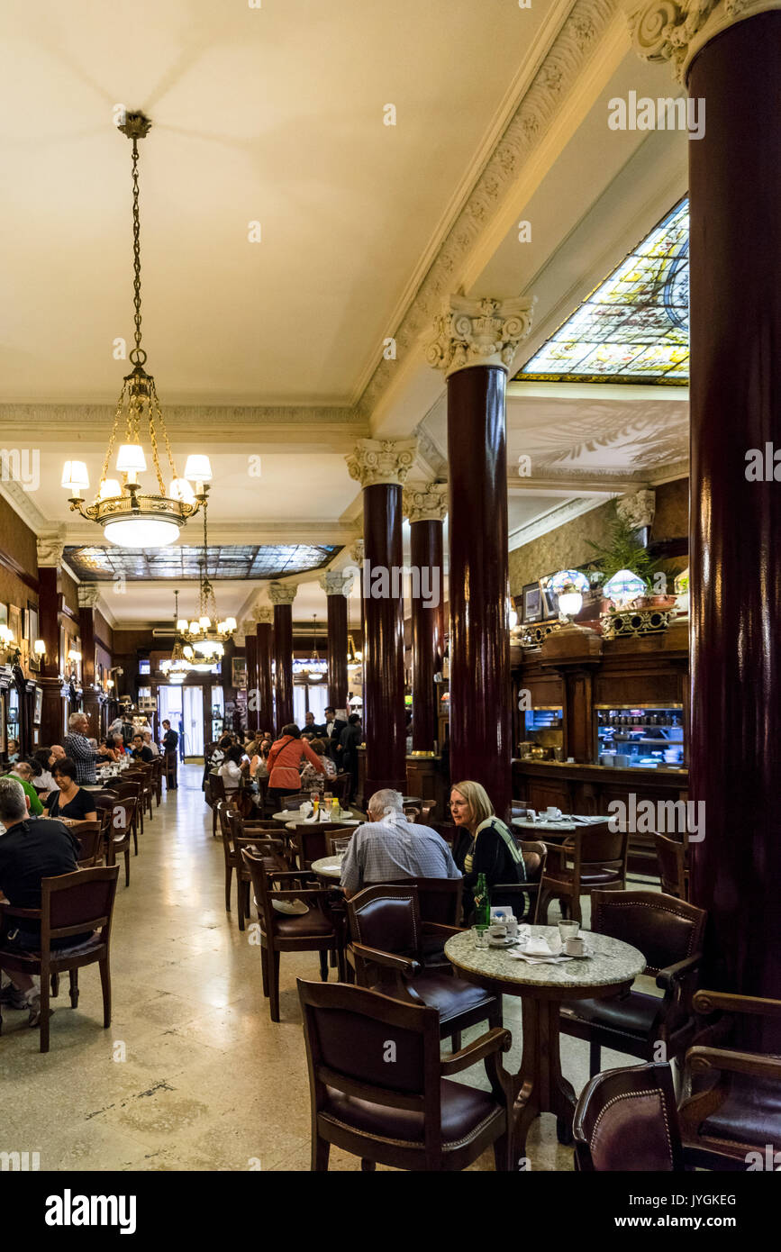 Tradizionali di Buenos Aires Literrary Cafe tortone Foto Stock