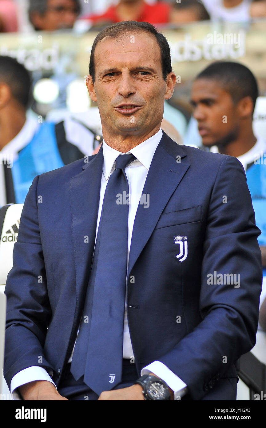 Torino, Italia. 19 Agosto, 2017. Massimiliano Allegri, head coach della  Juventus FC, prima della partita di Serie A TIM tra Juventus e Cagliari  Calcio presso lo stadio Allianz Torino. Il risultato finale