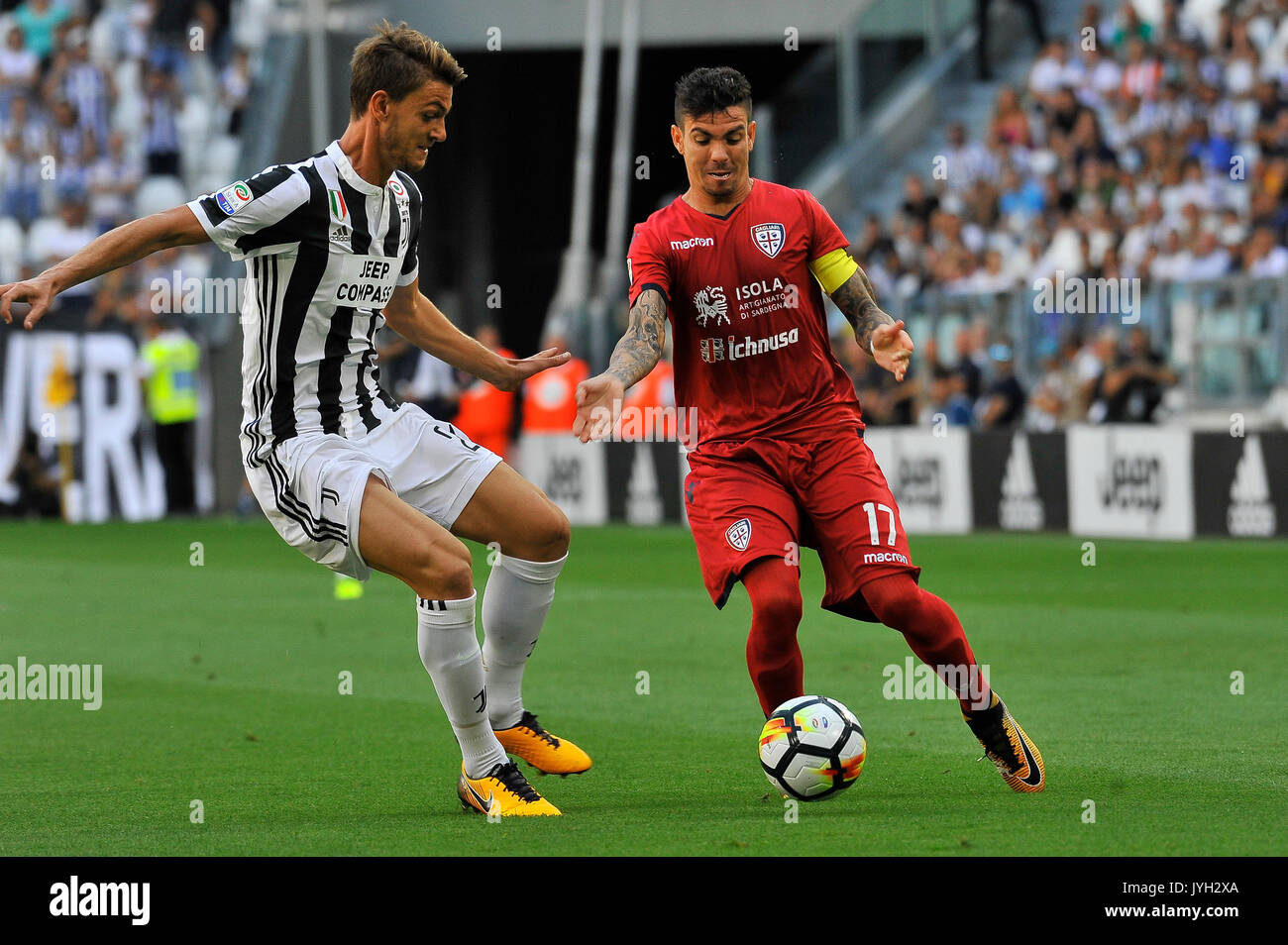 Torino, Italia. 19 Agosto, 2017. Diego Farias (Cagliari Calcio) durante il match di Serie A TIM tra Juventus e Cagliari Calcio presso lo stadio Allianz Torino. Il risultato finale della partita è 3-0. Credito: Fabio Petrosino/Alamy Live News Foto Stock