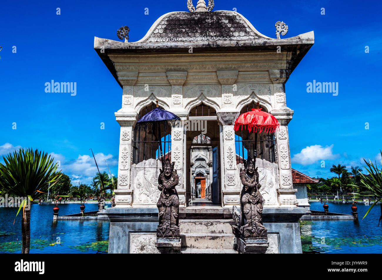 Asia, Sud-est asiatico, Indonesia Bali. Palazzo acqua Taman Ujung Soekasada. Dettagli architettonici. Foto Stock