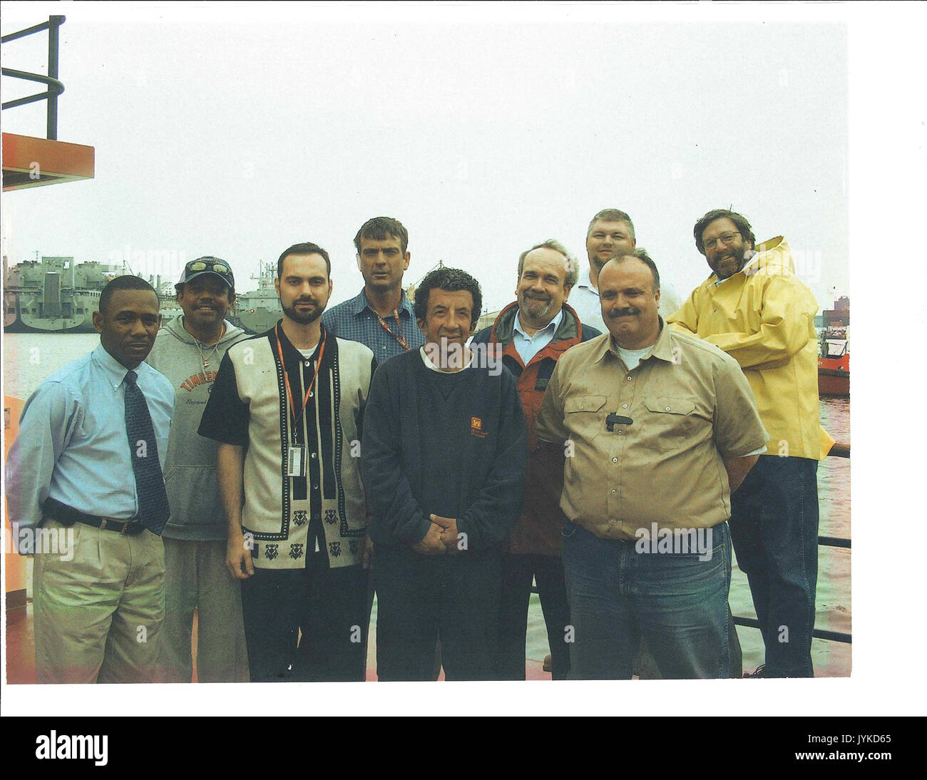 Harold Catlett, la seconda da sinistra, è raffigurato qui nel 2006 con i colleghi di ufficio idrografico sezione del questionario dell'U.S. Esercito di ingegneri, del Distretto di Baltimora, tra cui Steve Golder sulla sinistra e Tony Sazlakis in maglia a manica lunga maglione nel mezzo. Foto Stock
