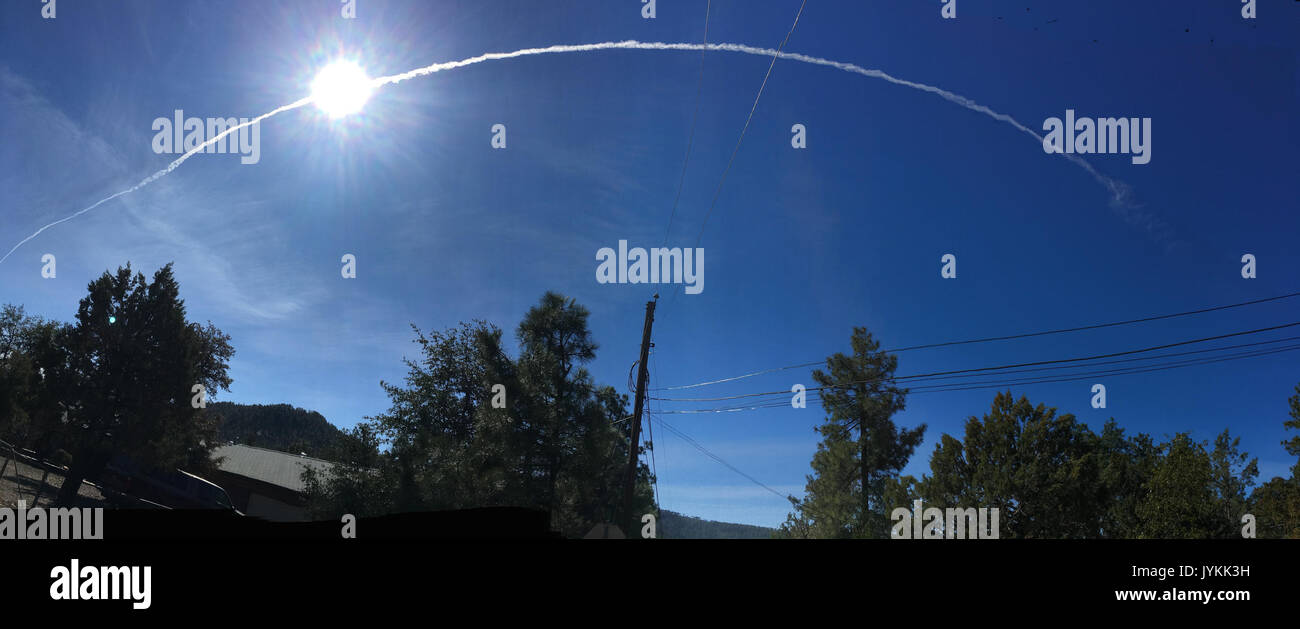 Un colpo attraverso il cielo (33523096425) Foto Stock