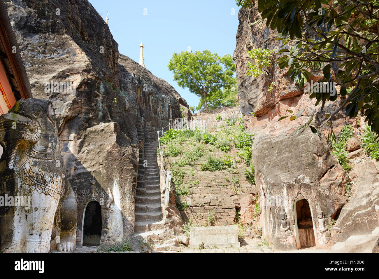 Phowintaung (Hpowindaung, Powintaung, Po Win Taung) Buddista complesso grotta nei pressi di Monywa, Myanmar (Birmania), Sud-est asiatico Foto Stock