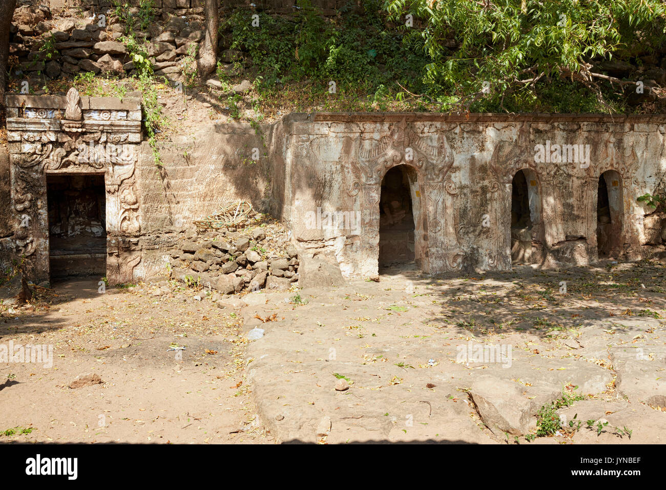 Phowintaung (Hpowindaung, Powintaung, Po Win Taung) Buddista complesso grotta nei pressi di Monywa, Myanmar (Birmania), Sud-est asiatico Foto Stock