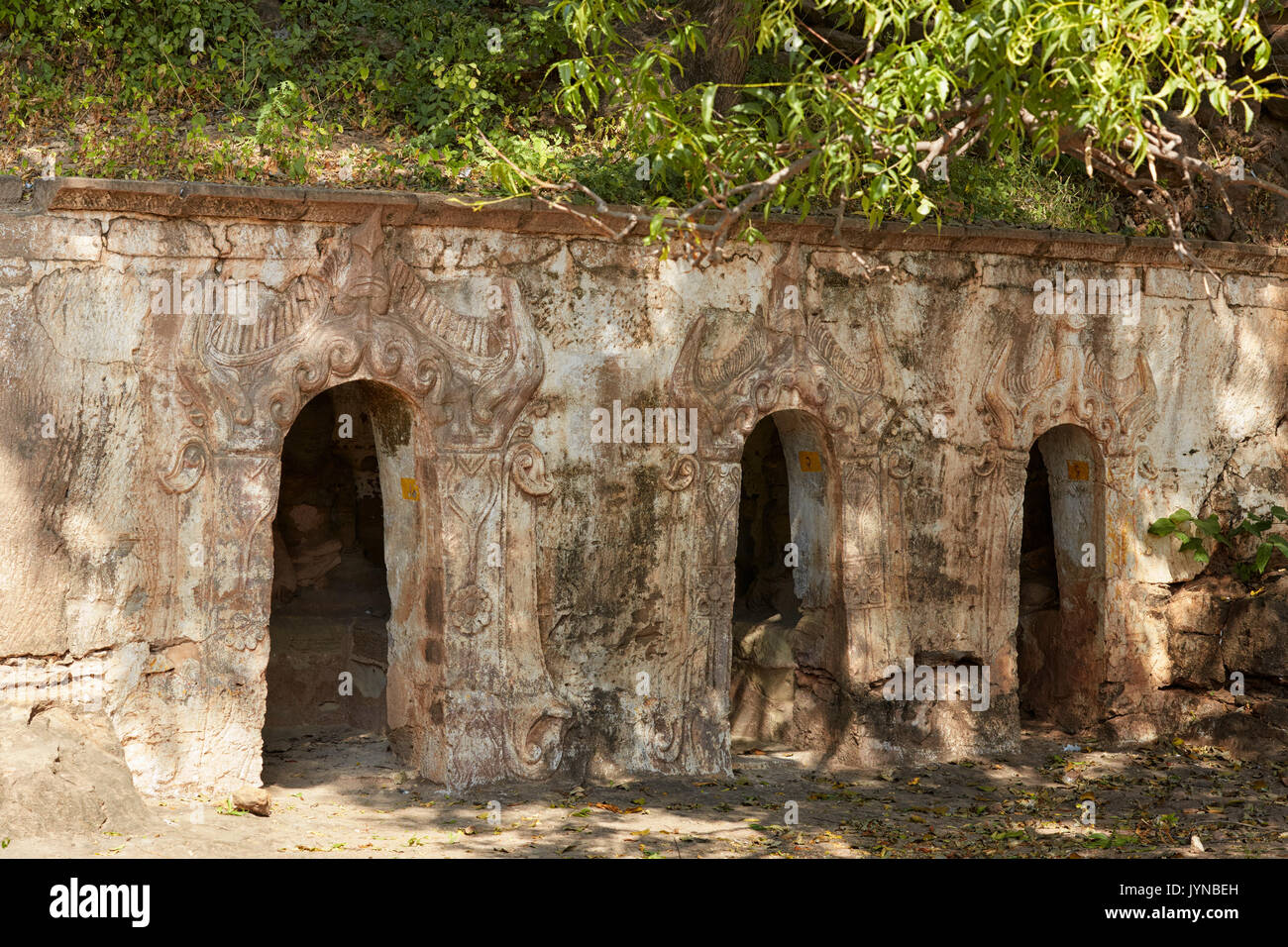 Phowintaung (Hpowindaung, Powintaung, Po Win Taung) Buddista complesso grotta nei pressi di Monywa, Myanmar (Birmania), Sud-est asiatico Foto Stock
