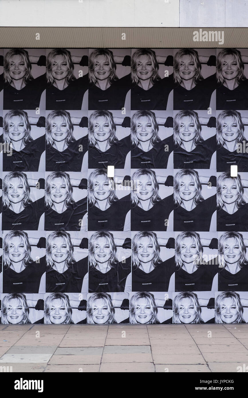 Kate Moss volto di polacco del marchio di moda riservati apertura su Oxford Street, London, England, Regno Unito Foto Stock