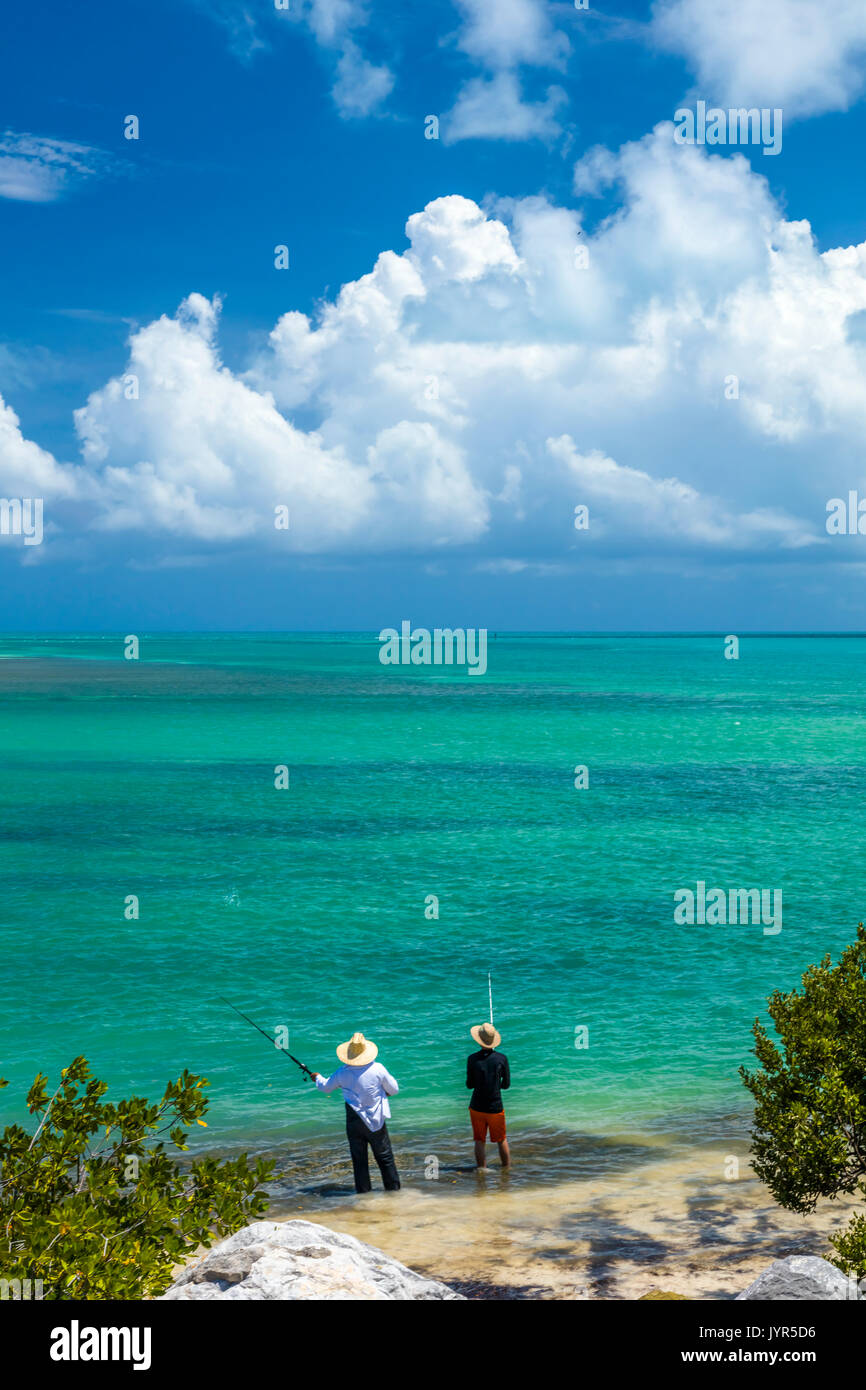 La pesca nell'Oceano Atlantico in Florida Keys Foto Stock