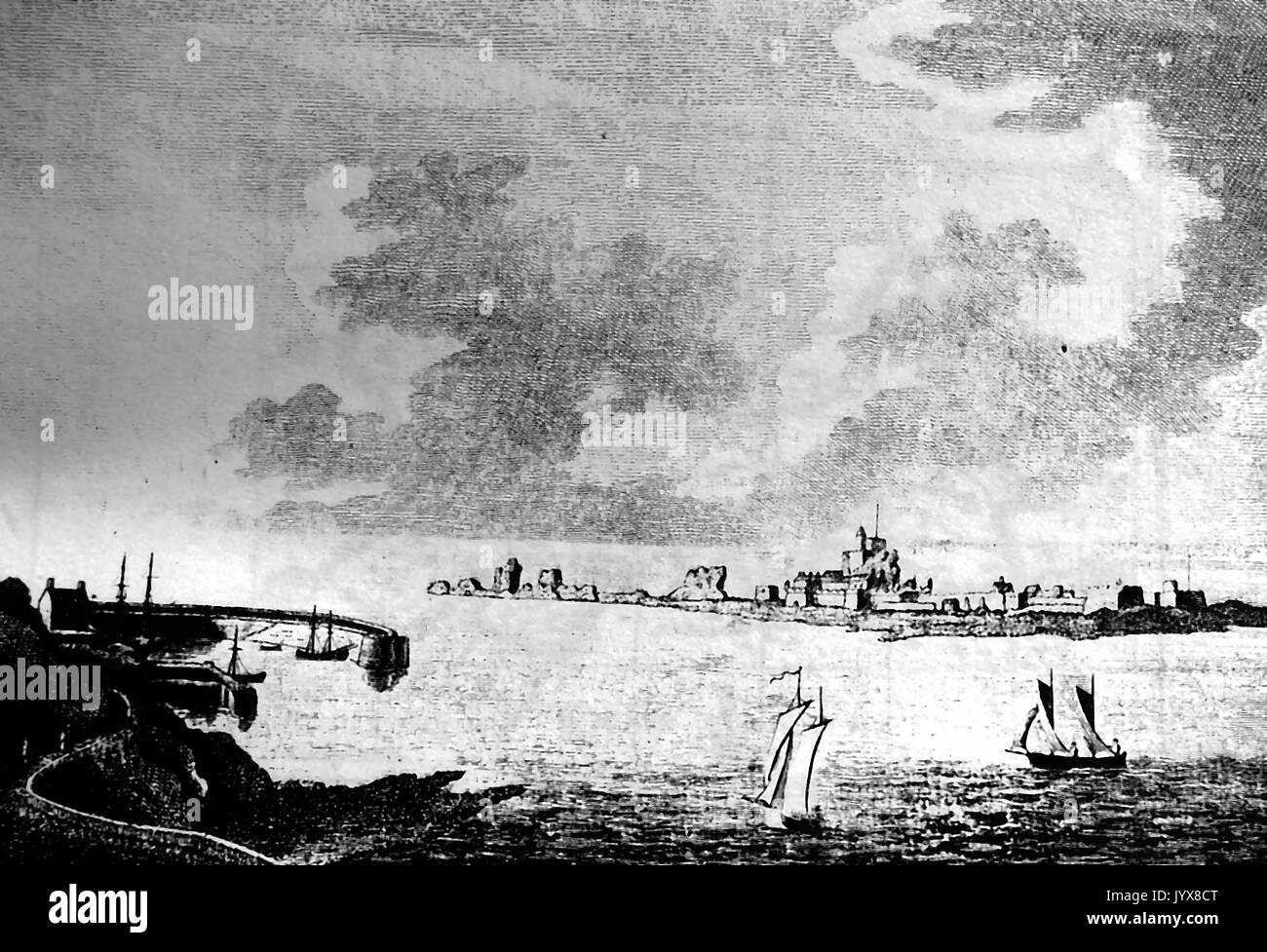 1783 Un incisione che mostra una vista in lontananza Castello di Elizabeth e Jersey, Isole del Canale Foto Stock
