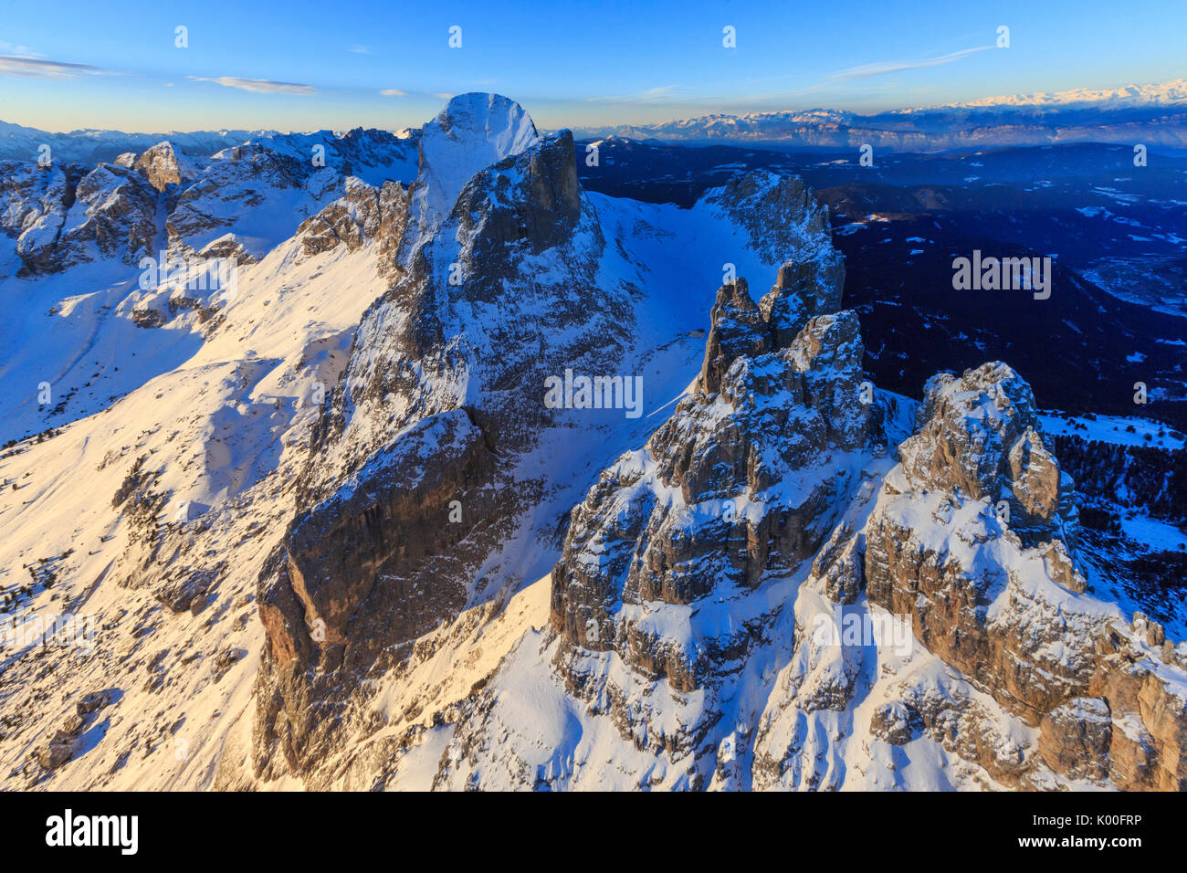 Vista aerea del Catinaccio e Torri di Vajolet al tramonto. Sciliar Parco naturale Dolomiti Trentino Alto Adige Italia Europa Foto Stock