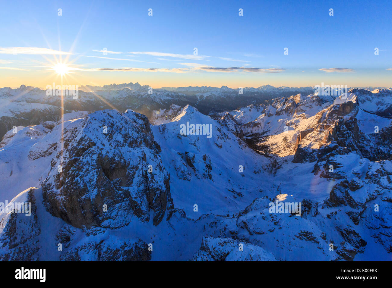 Vista aerea del Catinaccio al tramonto. Sciliar Parco naturale Dolomiti Trentino Alto Adige Italia Europa Foto Stock
