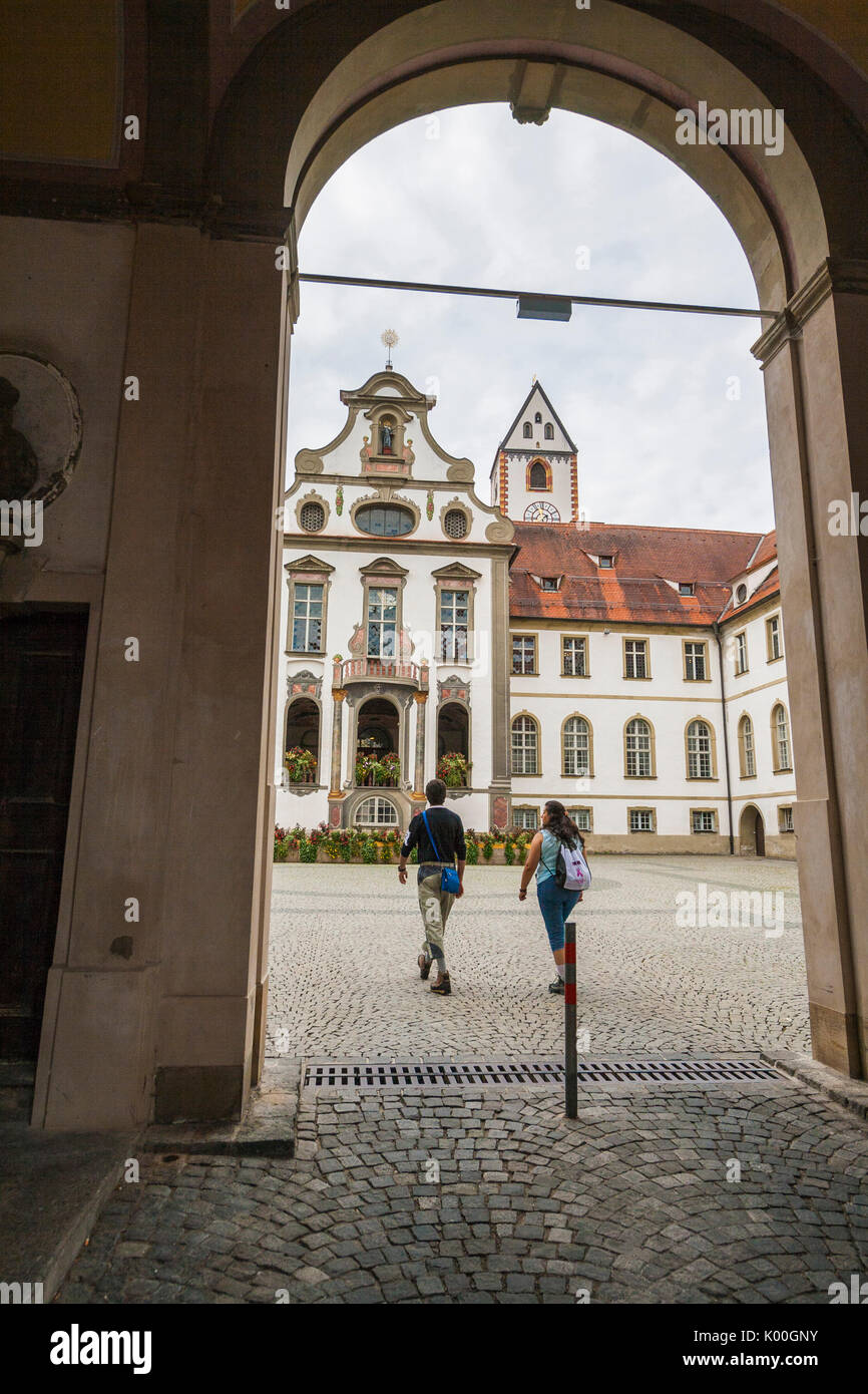 Il vecchio centro pedonale di Fussen Baviera Germania del sud Europa Foto Stock