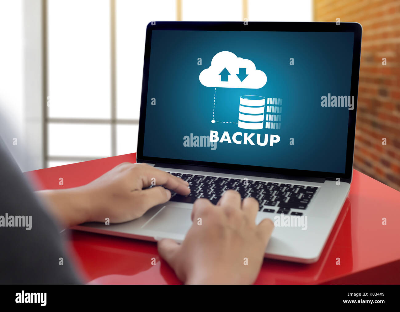 LIVE STREAMING Backup Download di copie di dati di elaborazione dati digitali trasferimento , lo streaming di file di download Foto Stock