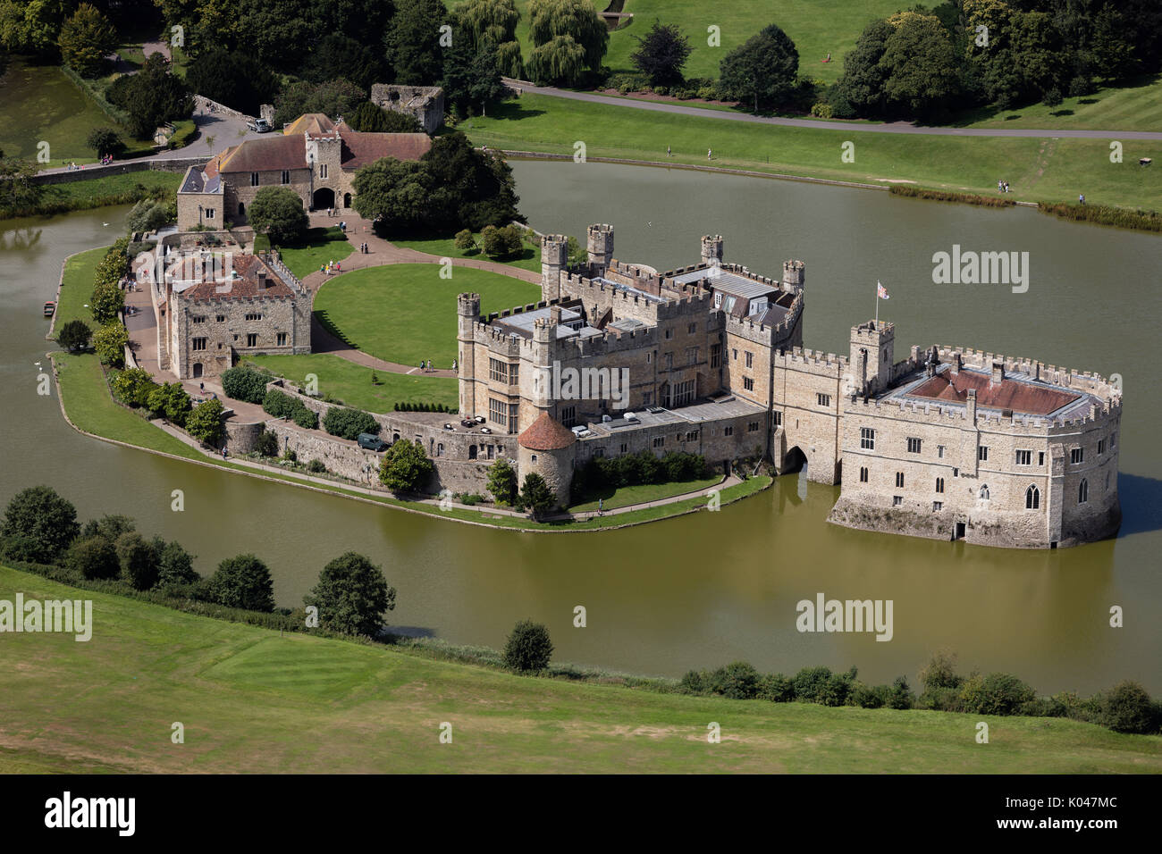 Una veduta aerea del castello di Leeds, Kent. Foto Stock