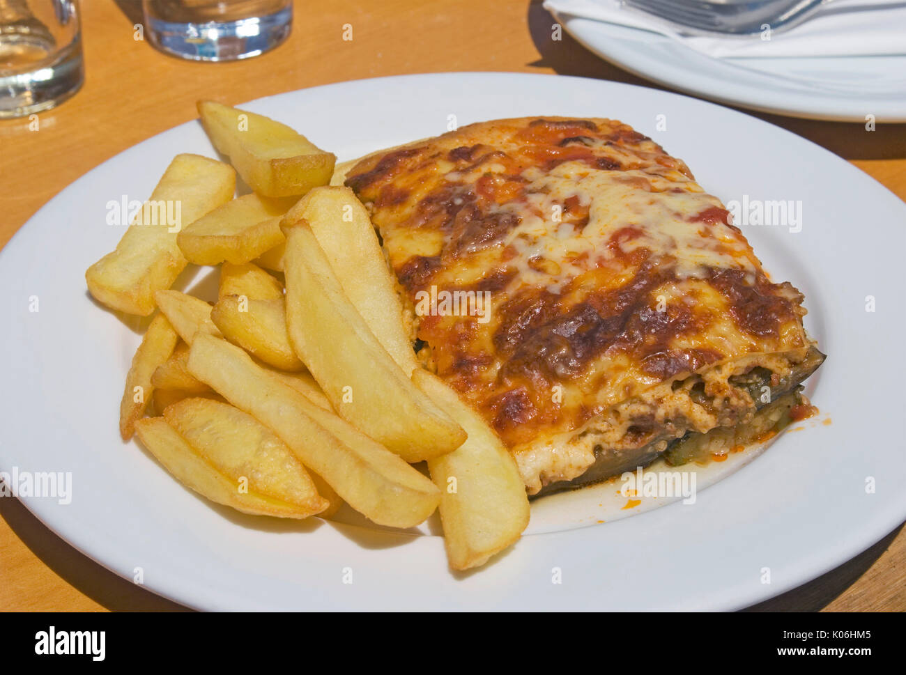 La Moussaka con chip, la tradizionale cucina greca Foto Stock