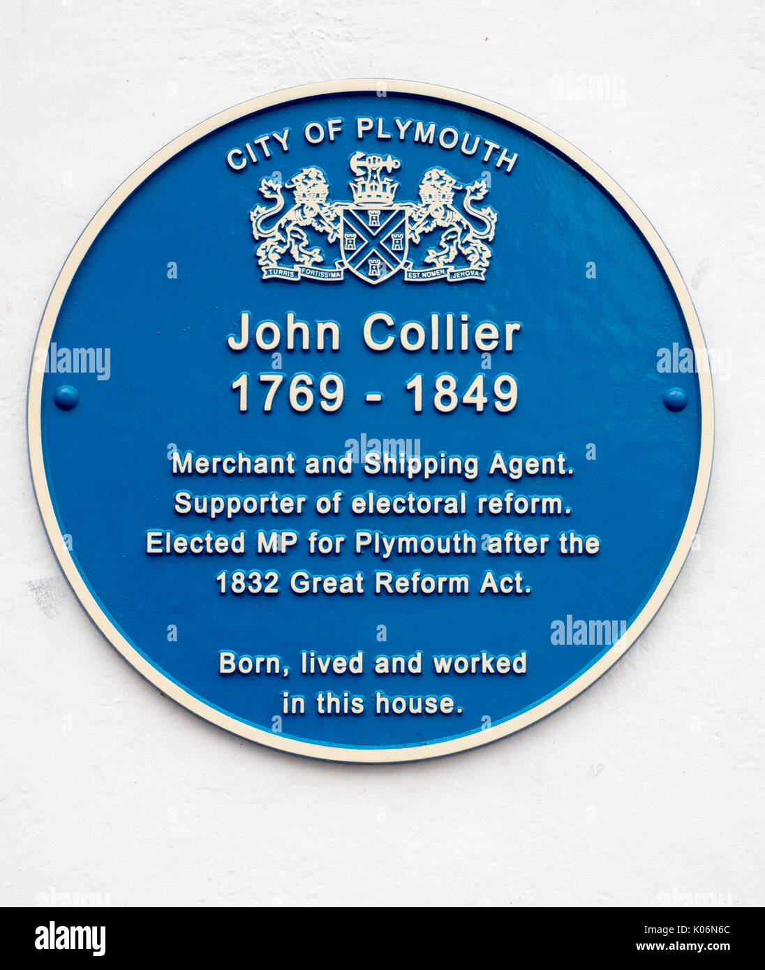 Heritage blue lapide che ricorda John Collier 1769 - 1849 Southside Street, Plymouth, Devon, Inghilterra, Regno Unito Foto Stock